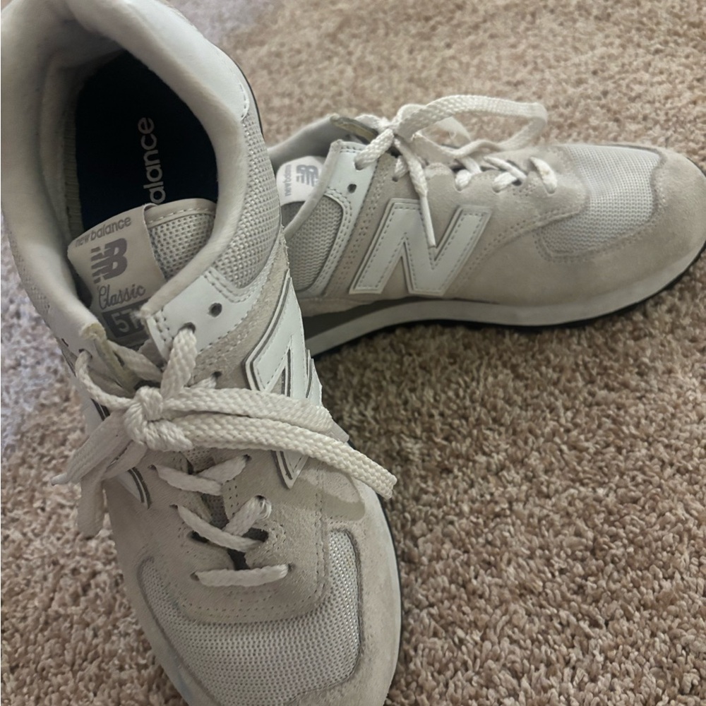New Balance Classic 574 Sneakers – Women’s Size 9 (Good Condition